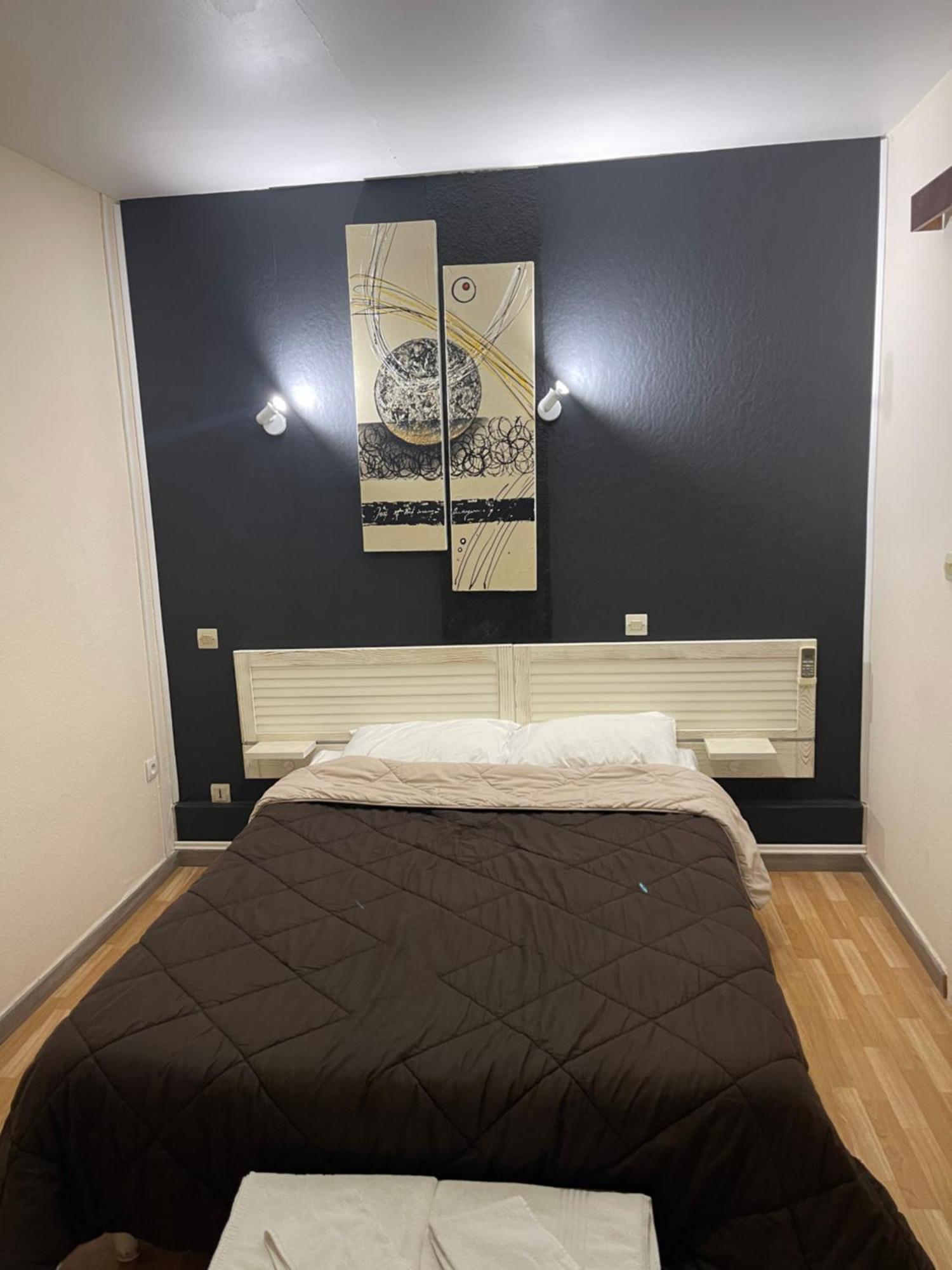 Hotel Auberge Des Charmilles Sainte-Soulle 部屋 写真