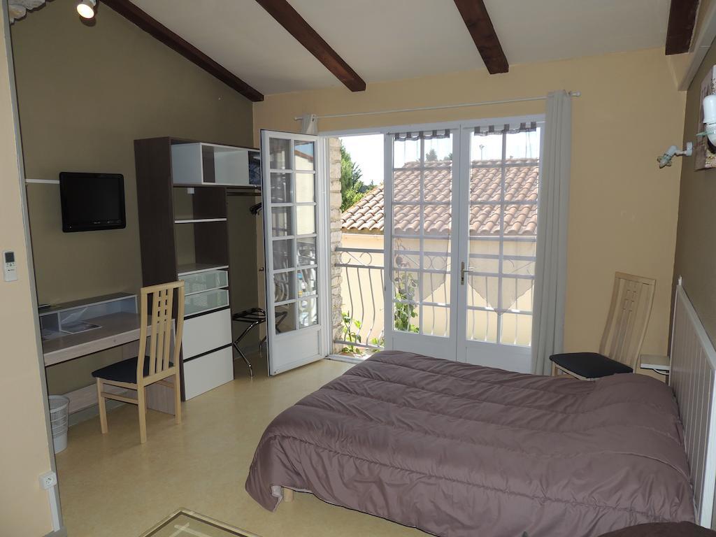 Hotel Auberge Des Charmilles Sainte-Soulle 部屋 写真