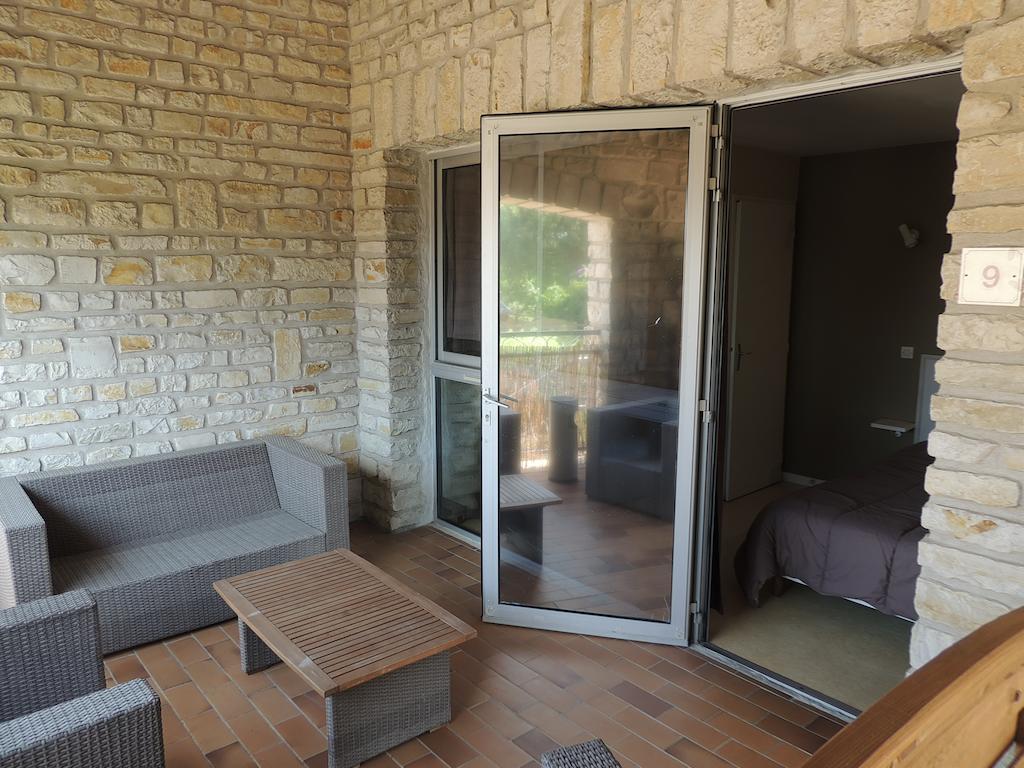 Hotel Auberge Des Charmilles Sainte-Soulle エクステリア 写真